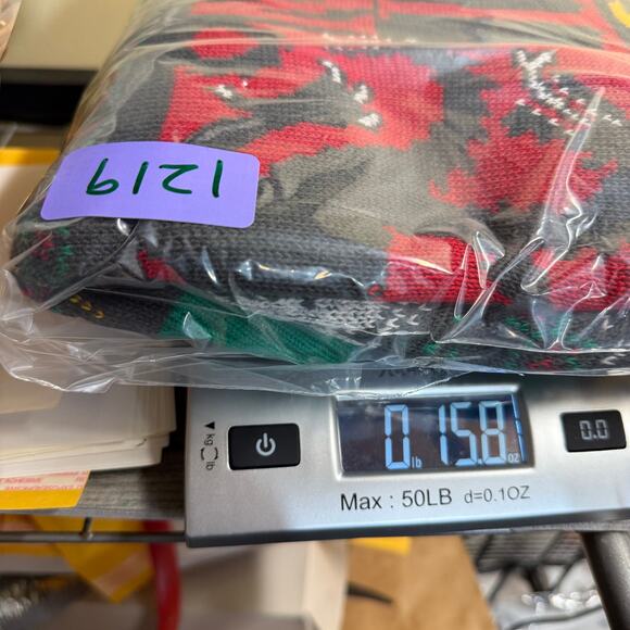 HBO Game of Thrones Medium Tis‎ The Last Season Knit Sweater Christmas Holiday - Picture 9 of 11